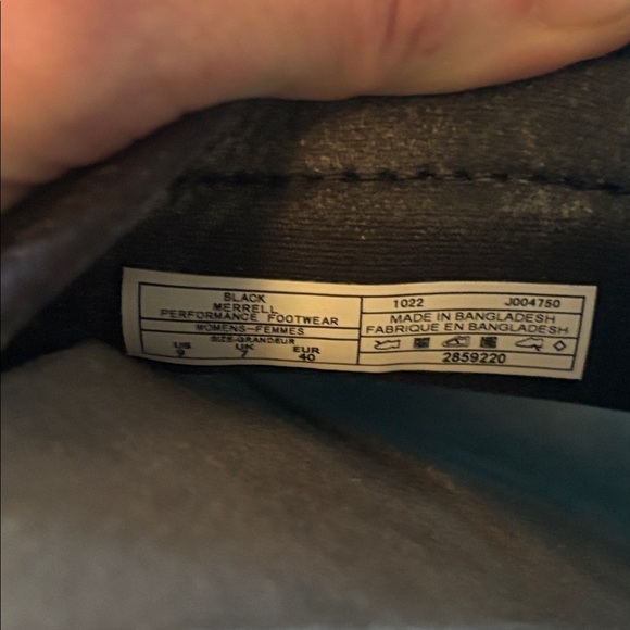 Nearly New Merrell Sandals - Picture 5 of 6